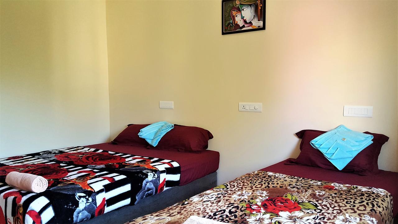 Krish Rooms And Stay شيناي المظهر الخارجي الصورة